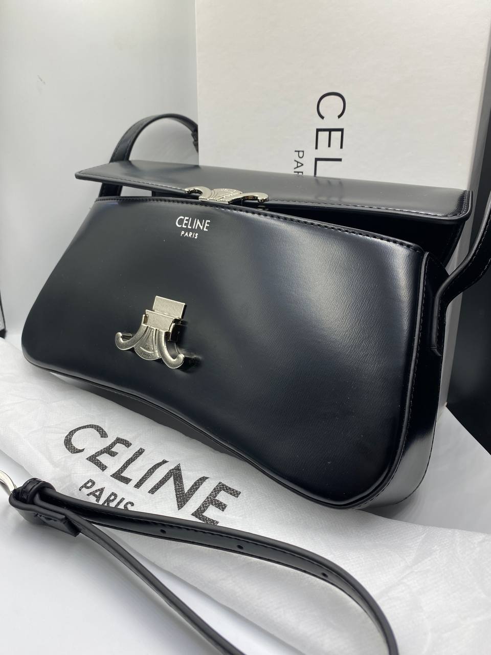 SAC CELINE LOLA MOYEN MODELE VEAU SATINÉ
