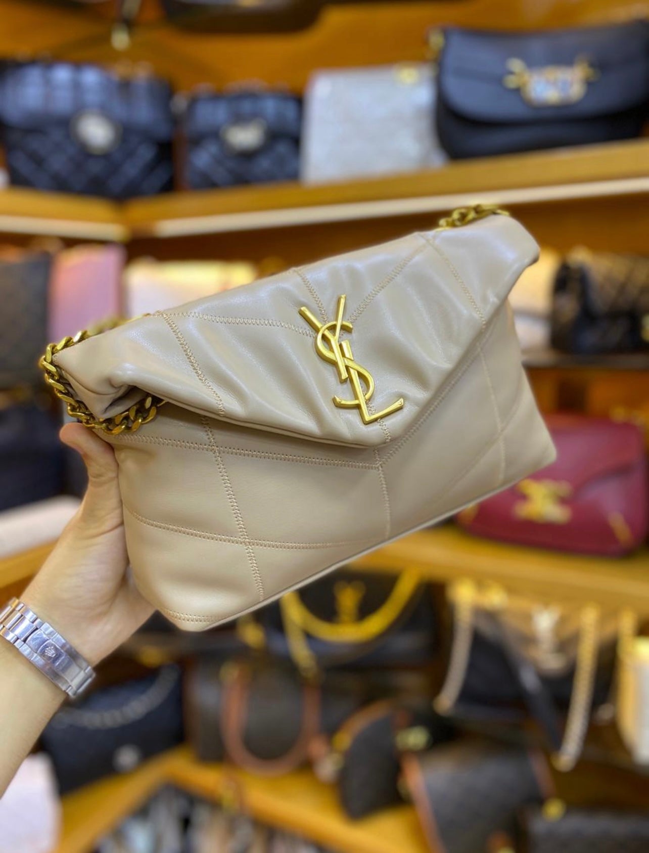 SAC YSL PUFFER TOY D'AGNEAU
BEIGE