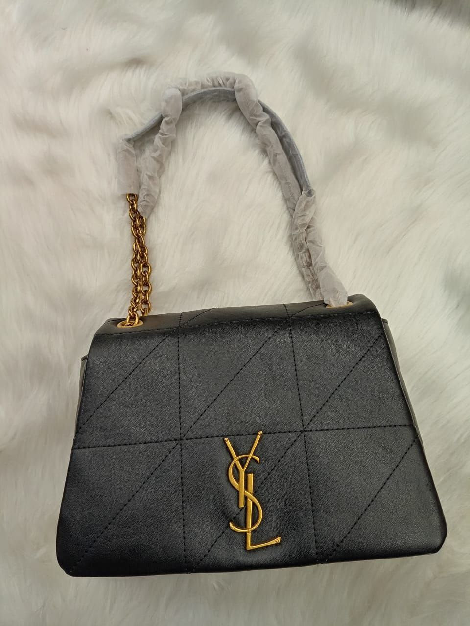 Sac Ysl JAMIE 4.3 SMALL EN D’AGNEAU
Noir