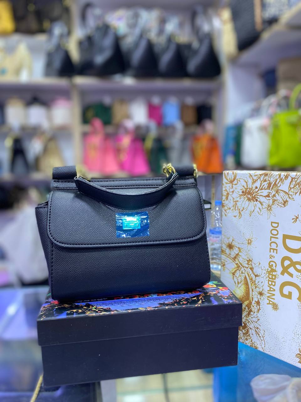 Sac à main Sicily moyen format en noir