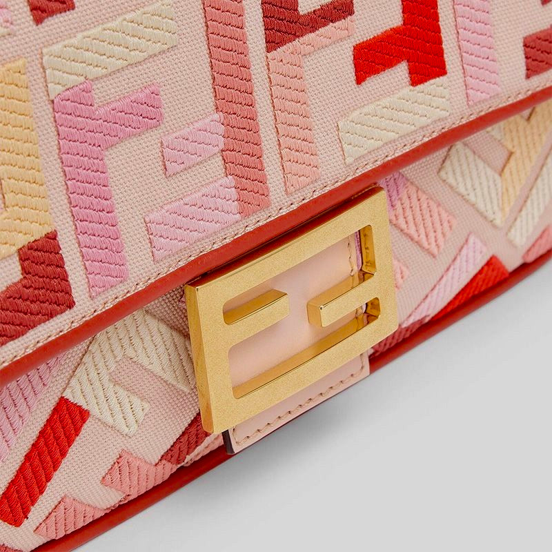 Sac Baguette moyen Fendi en toile à motif FF rose/rouge