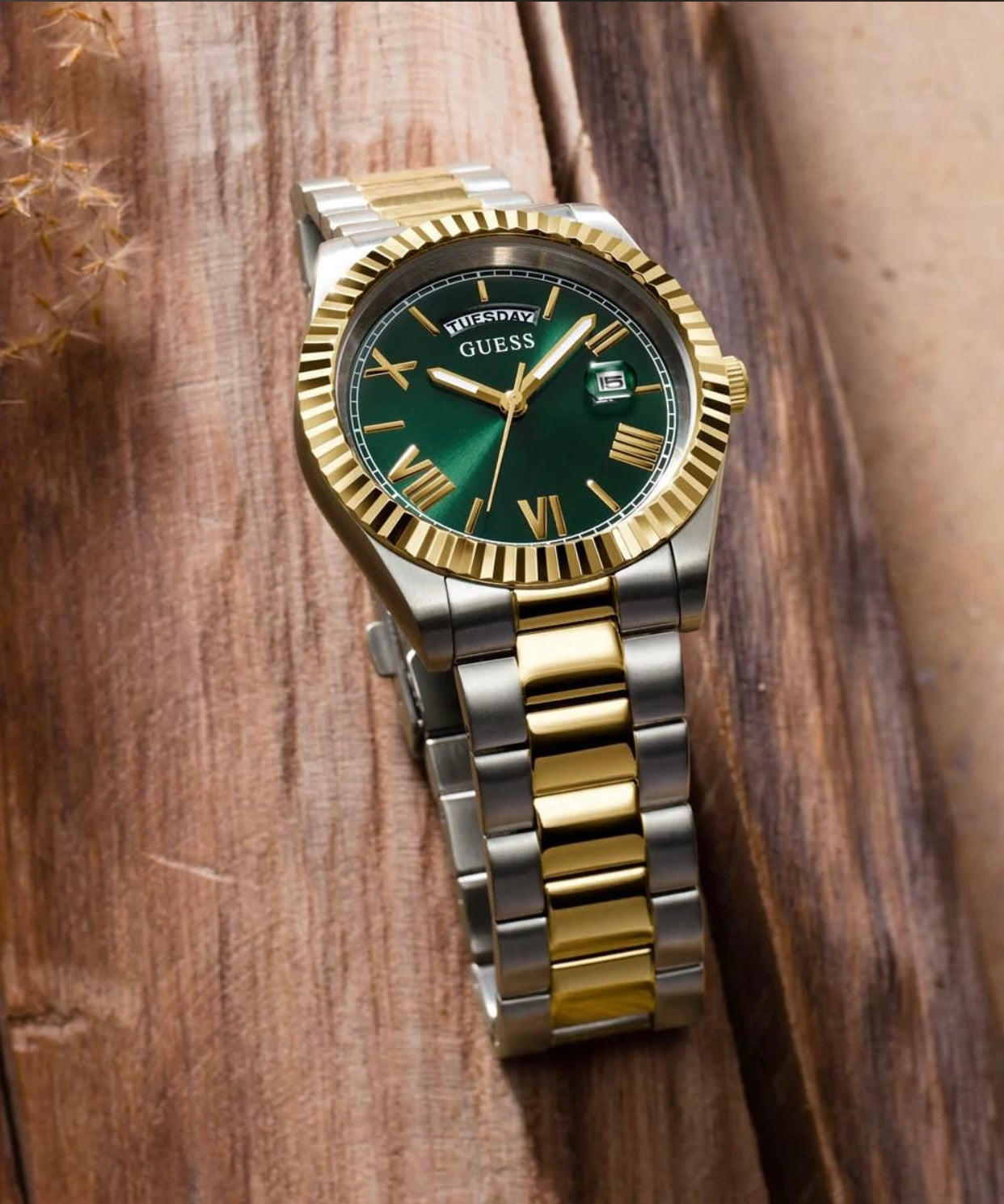Montre Guess analogique vert et bicolore