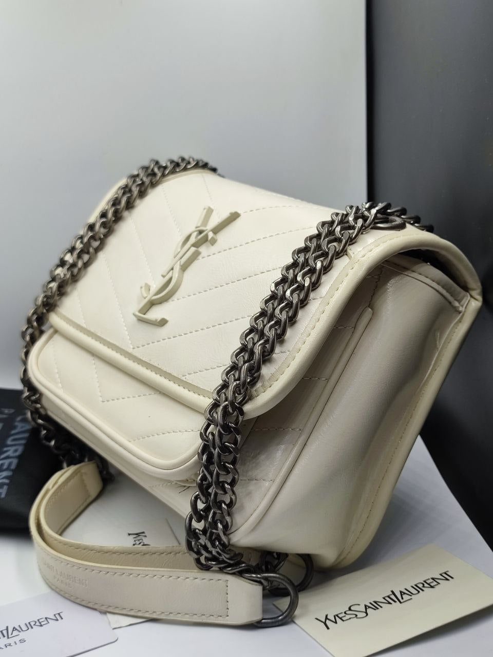 SAC YSL NIKI BABY EN SEMI CUIR
BLANC VINTAGE