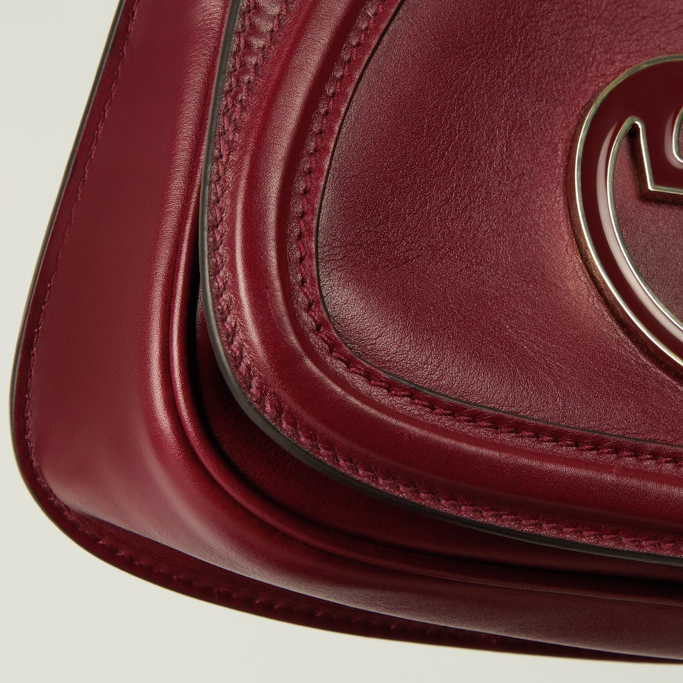 SAC À ÉPAULE GUCCI BLONDIE PETIT FORMAT EN BORDEAUX