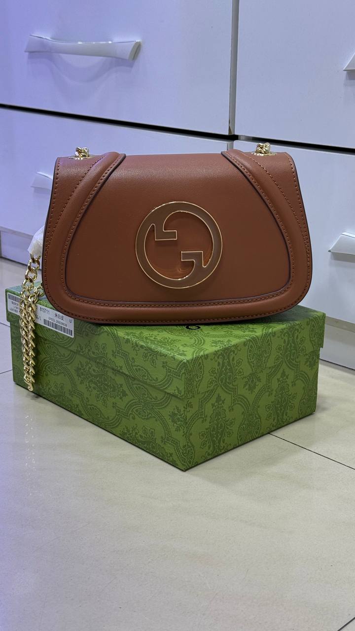 SAC À ÉPAULE GUCCI BLONDIE PETIT FORMAT EN MARRON