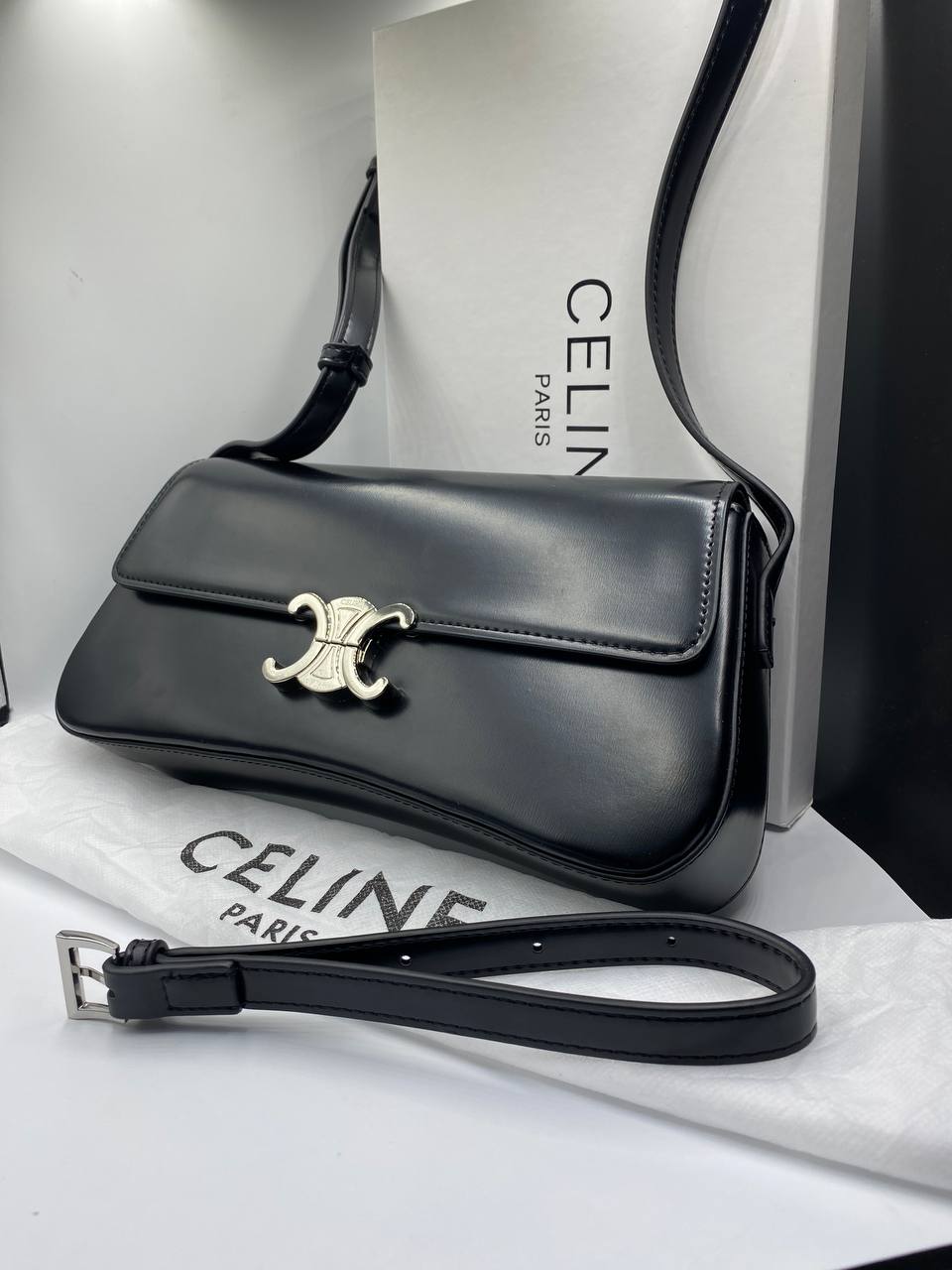 SAC CELINE LOLA MOYEN MODELE VEAU SATINÉ