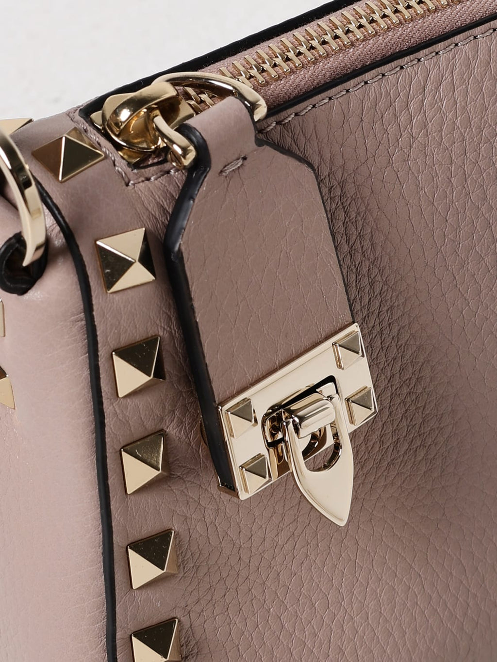 Sac porté épaule femme Valentino Garavani En Vrai Cuir