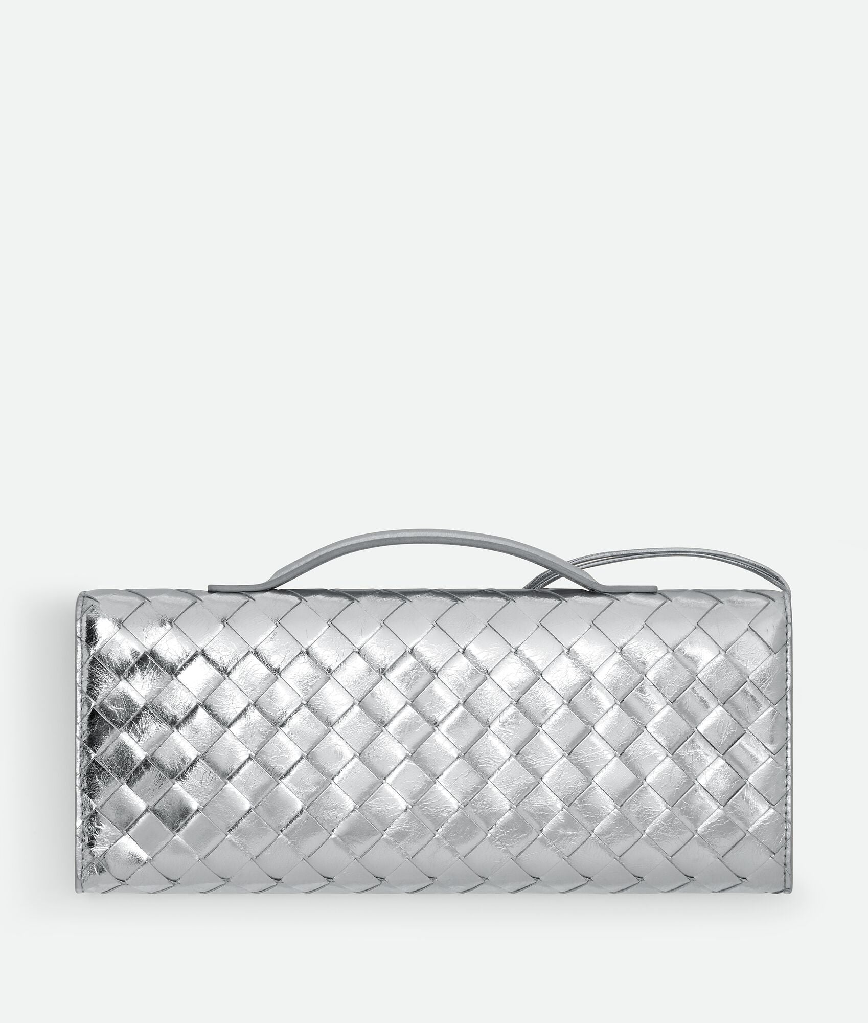 Pochette Intrecciato effet miroir avec fermeture knot signature.