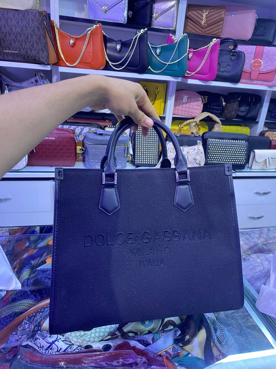 Dolce & Gabbana
sac cabas Edge à logo embossé