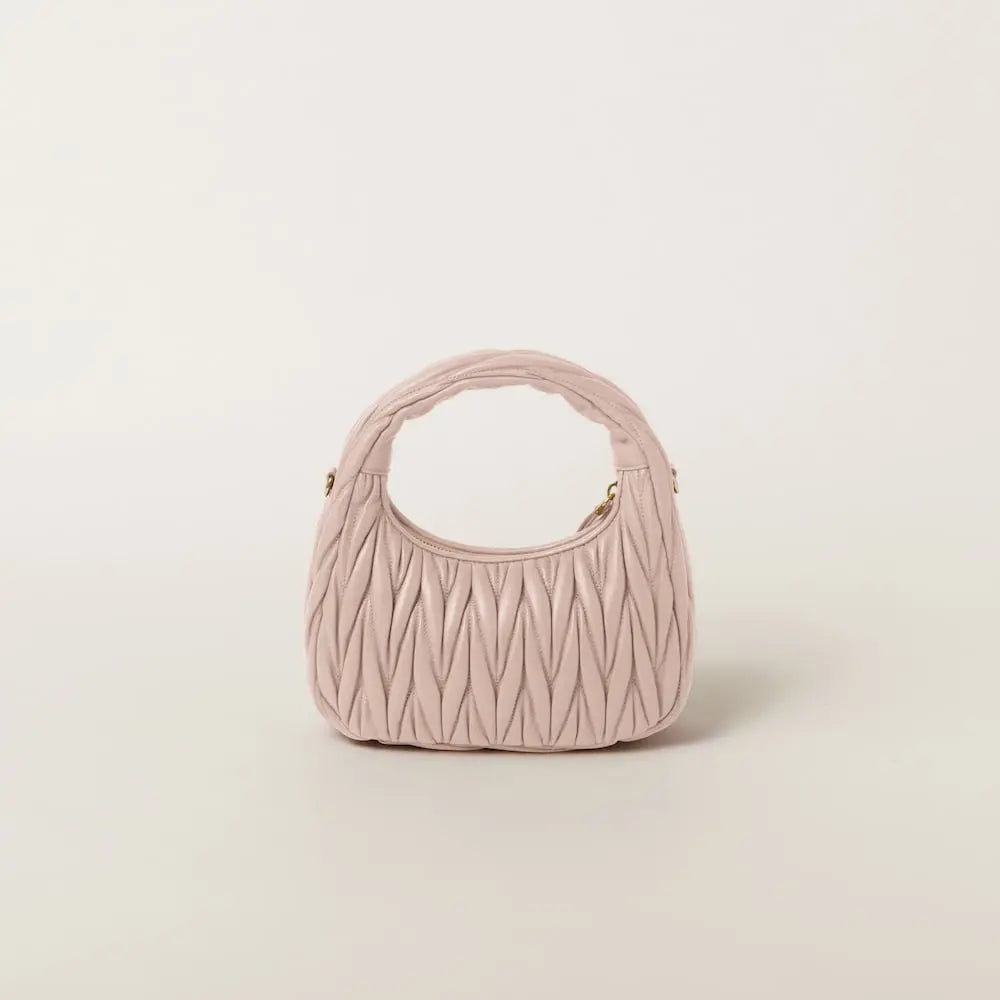 Sac hobo Wander nappa matelassé en rose poudré
