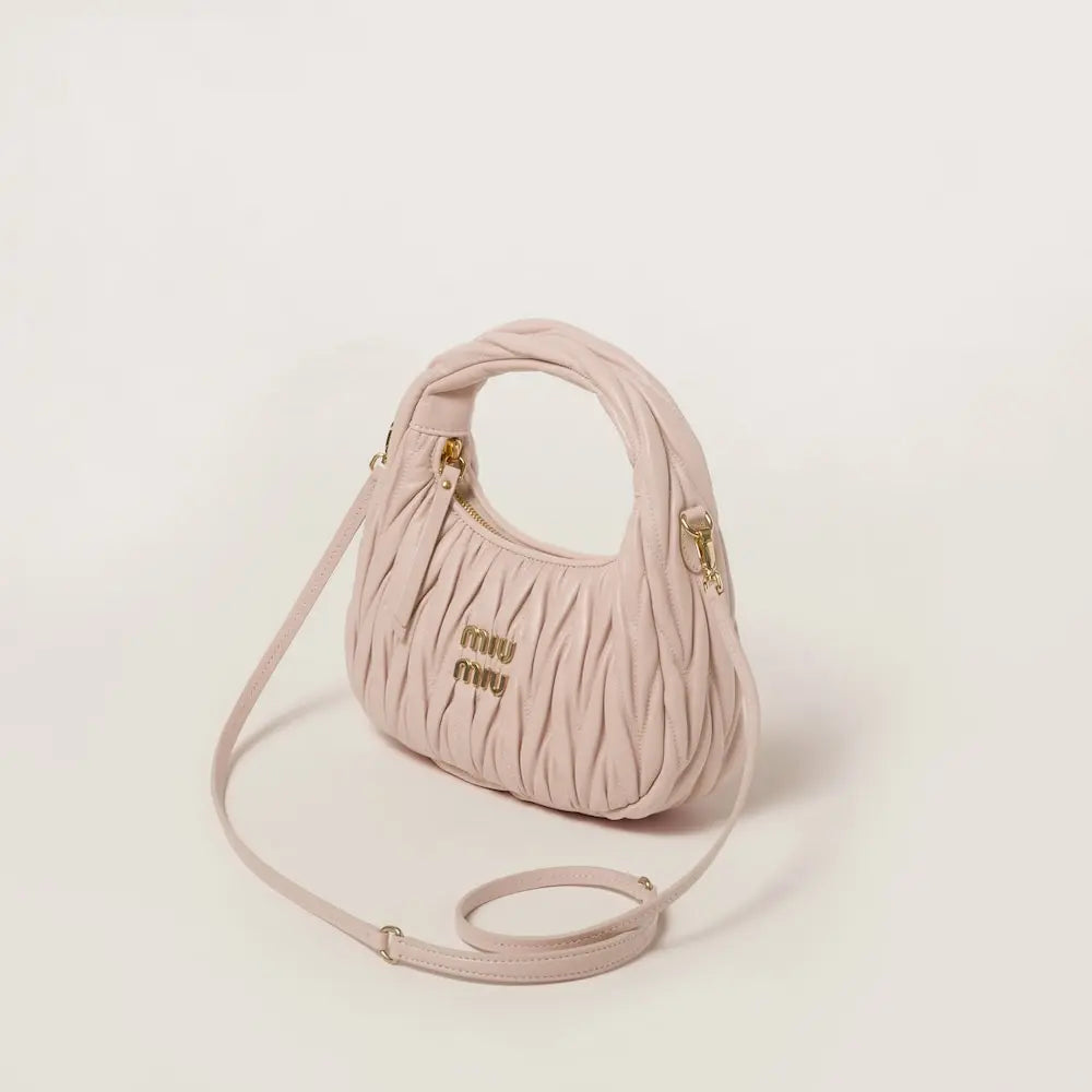 Sac hobo Wander nappa matelassé en rose poudré
