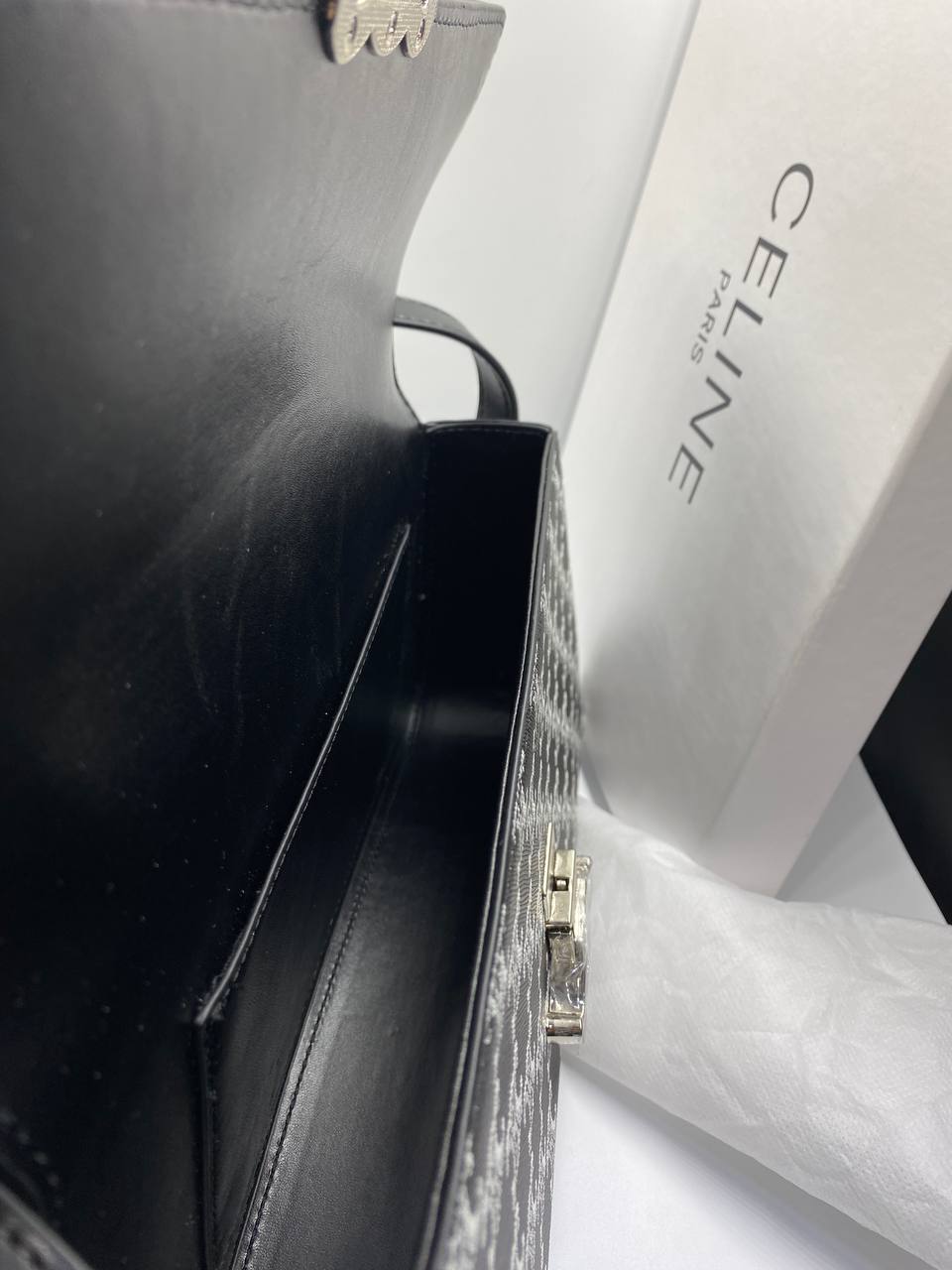 SAC CELINE LOLA MOYEN MODELE TOILE TRIOMPHE TWO-TONE