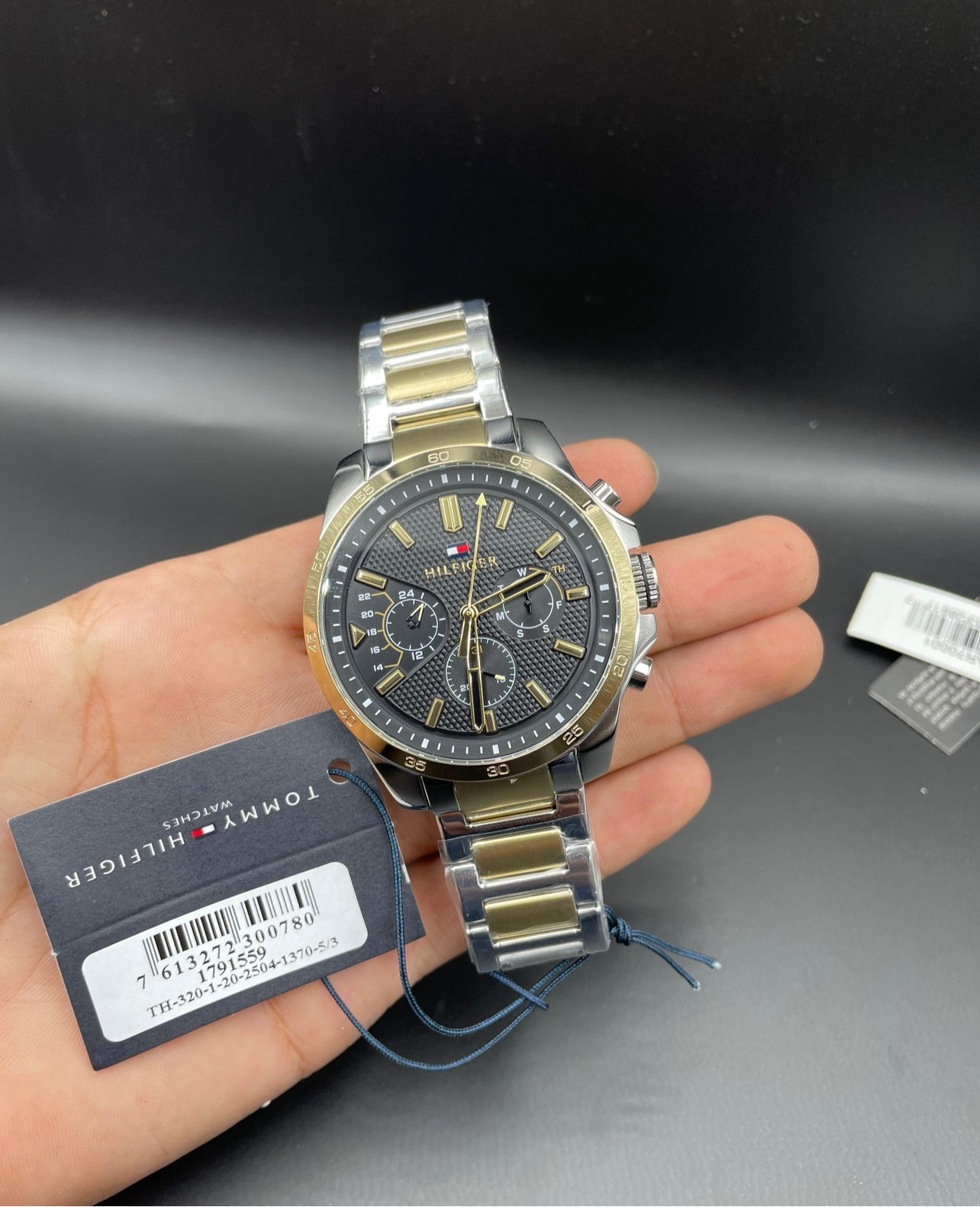 Montre TOMMY HILFIGER pour homme, 1791559